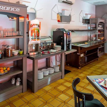 Logis Hotel Noemys Brive - Restaurant Le Teinchurier Екстер'єр фото