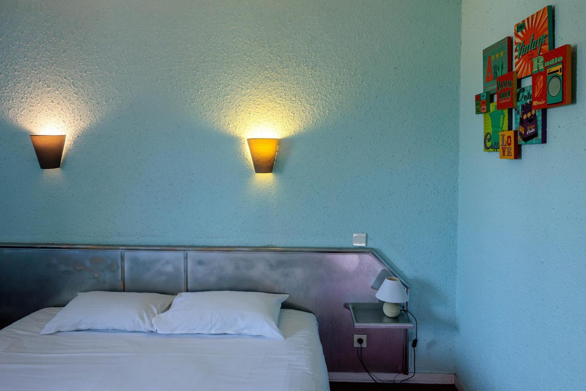 Logis Hotel Noemys Brive - Restaurant Le Teinchurier Номер фото