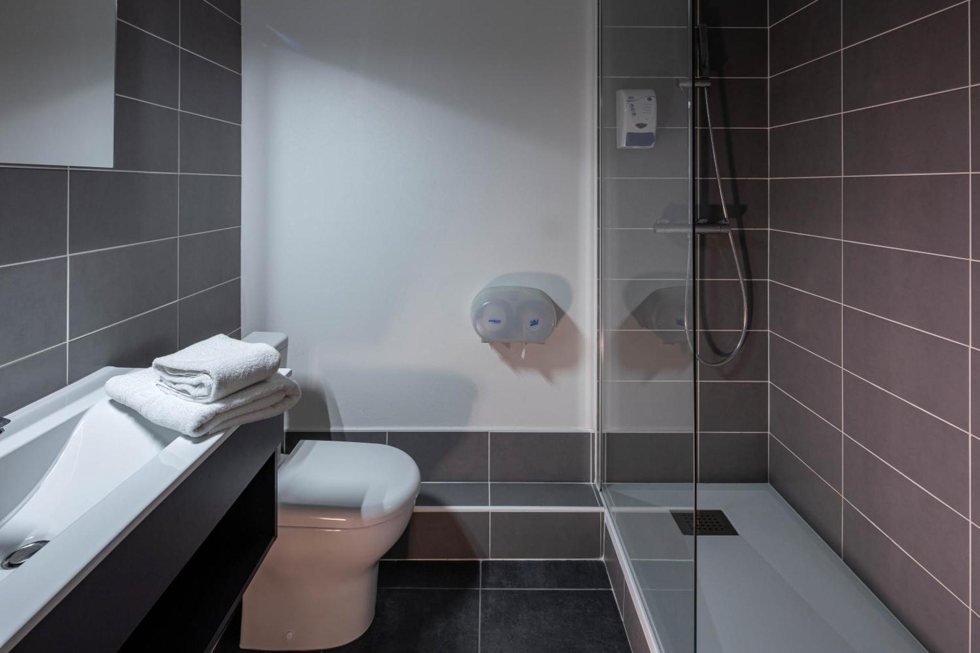 Logis Hotel Noemys Brive - Restaurant Le Teinchurier Номер фото